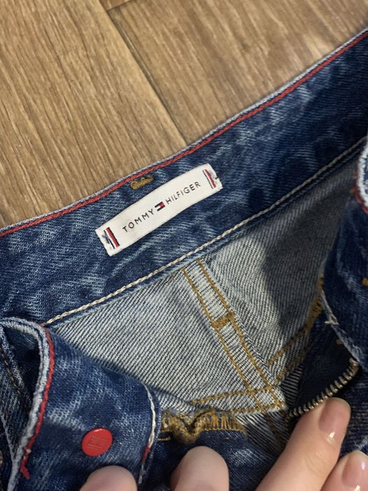 Джинсы Tommy Hilfiger