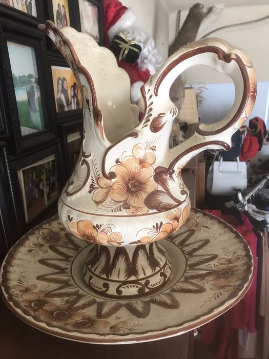 Jarro e bacia antigos para lavatorio