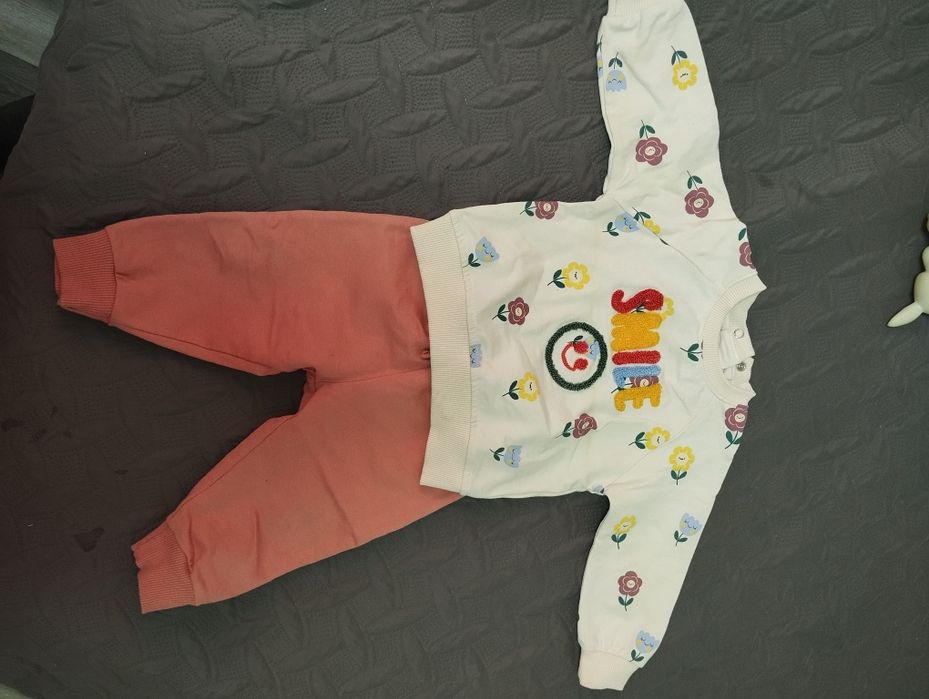 Костюм на дівчинку, светер , бомпер