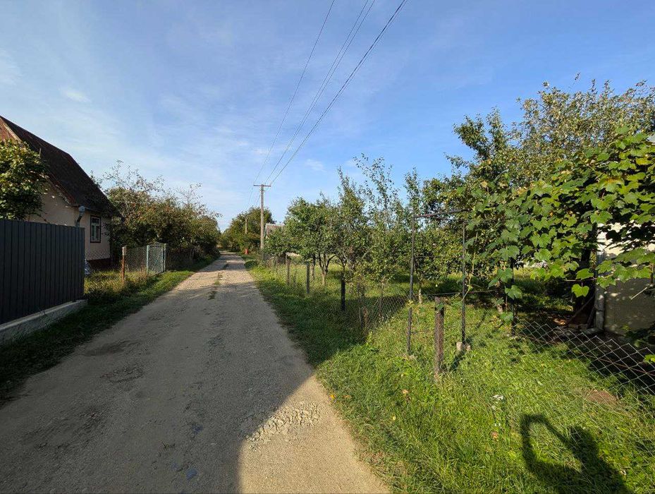 продаж садового будинку з великою ділянкою 5хв до ІФ