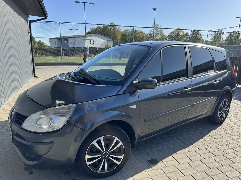 автомобіль Рено гранд сценік