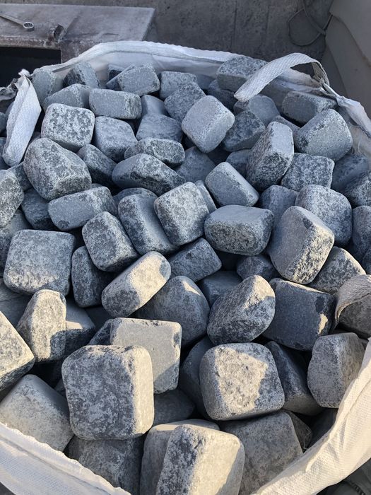 Бруківка гранітна,галтована(старе місто)