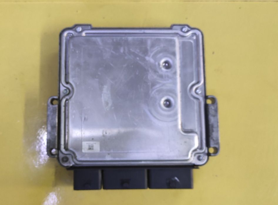 Блок управління двигуном Renault Master 2,3 0281017977 237100899R