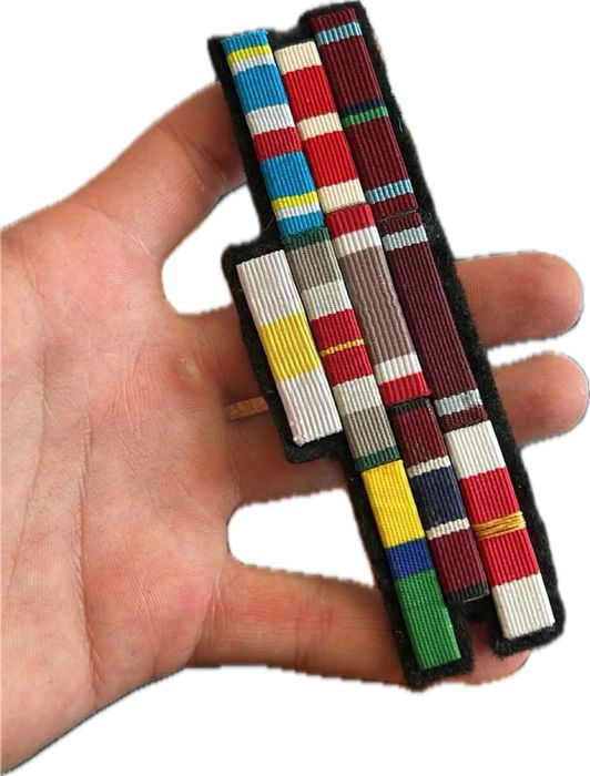 Baretki - tworzenie, aktualizacja zestawów baretek do munduru