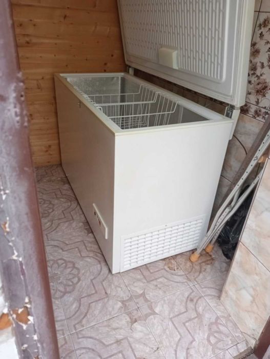 Продам морозильну камеру