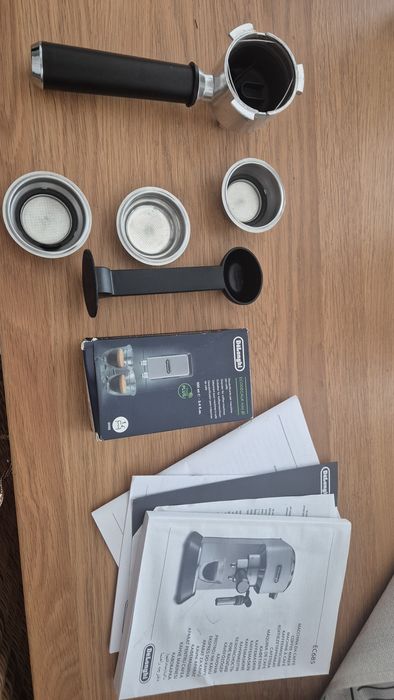 Cafeteira Delonghi Dedica Style