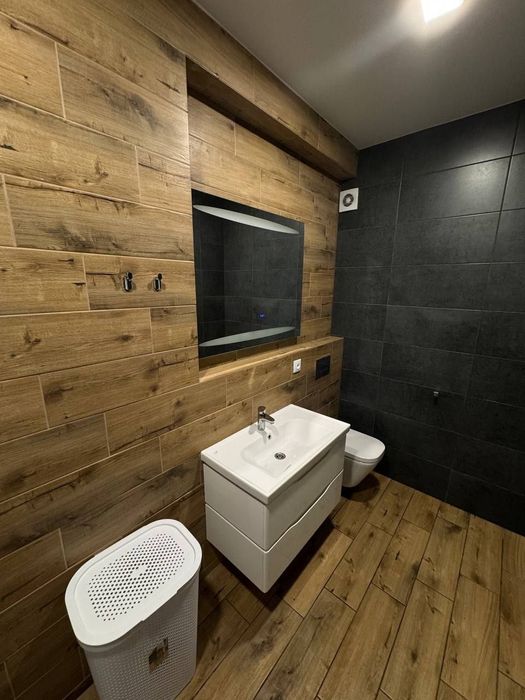 2-кiмн.кв. 2-поверх . У самому Центрi .