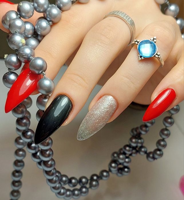 Маникюр, педикюр, наращивание.