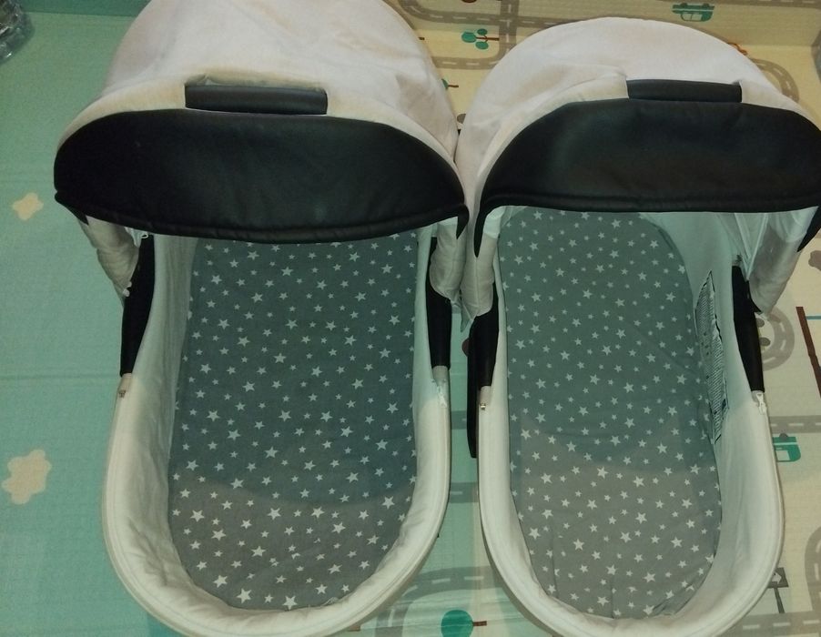 Коляска для двійнят або погодок