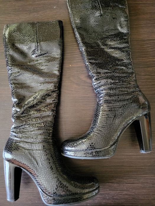 Жіночі сапоги 36 розміру