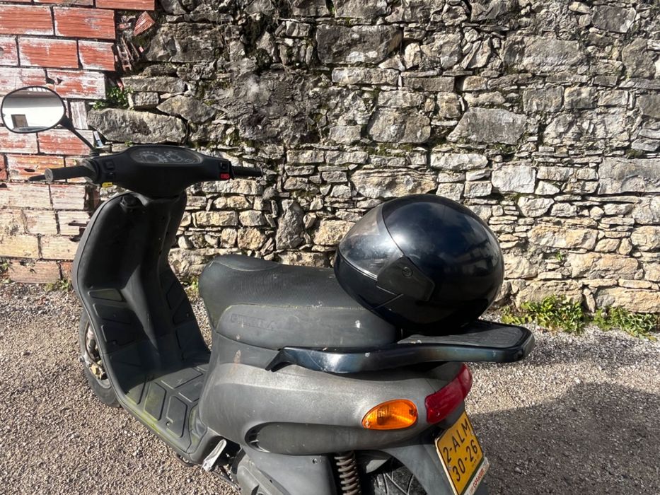 Scooter Gilera Typhoon 50 cc - Antracite - Para peças