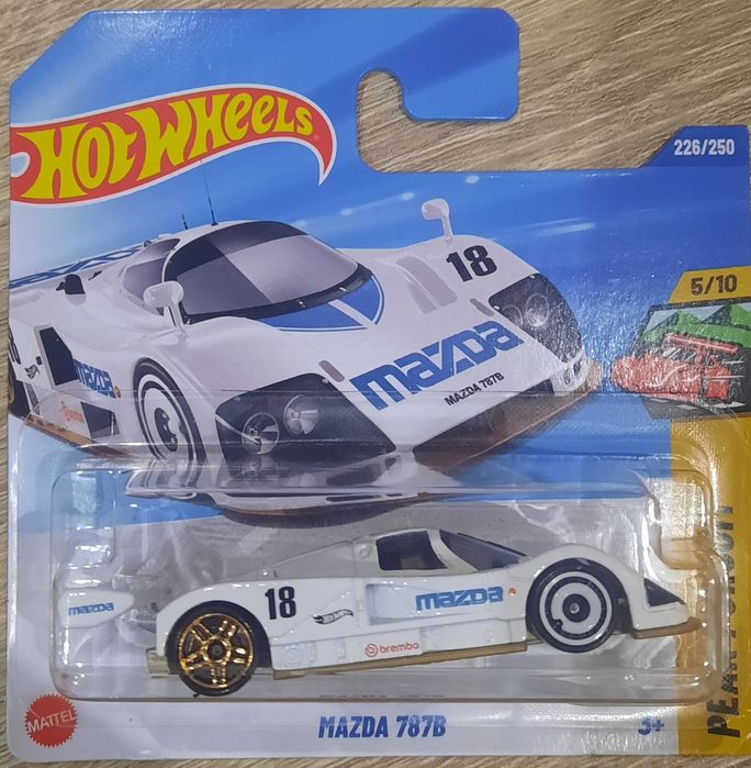 Vendo Hot Wheels sem qualquer dano na embalagem. Aceito trocas