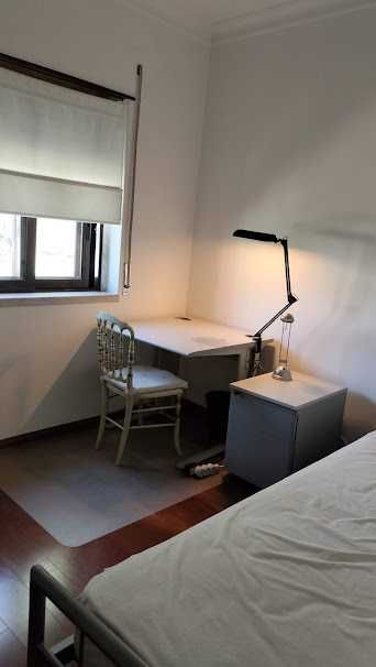 Quarto individual em moradia- Lisboa para estudante universitário, deslocado.