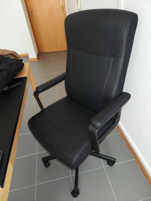 Otima secretaria nova