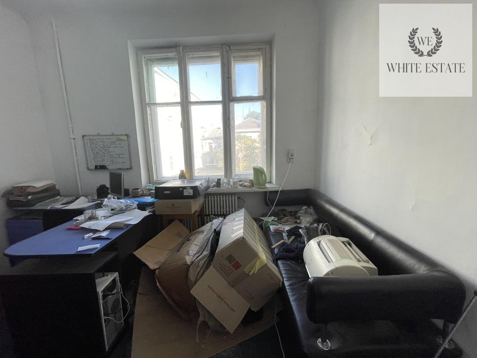 Продаж комерційного приміщення вул. Листопадова