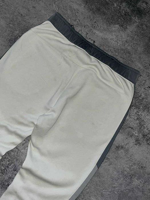 Спортивные штаны Nike tech fleece