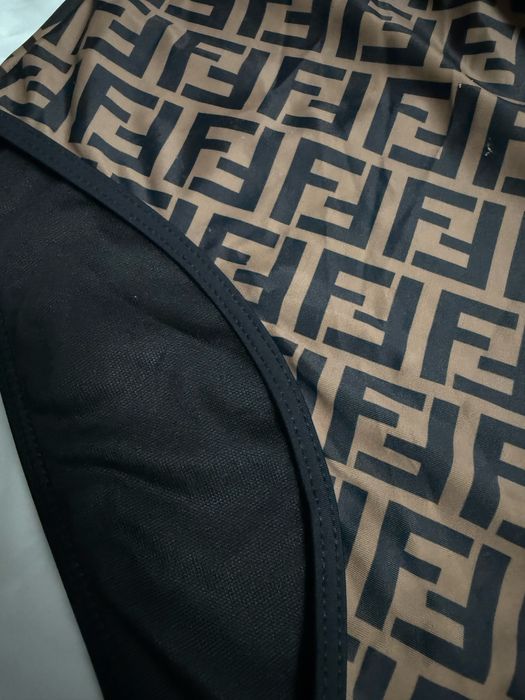 Оригінальний купальник Fendi XL (підходить на L–XL)