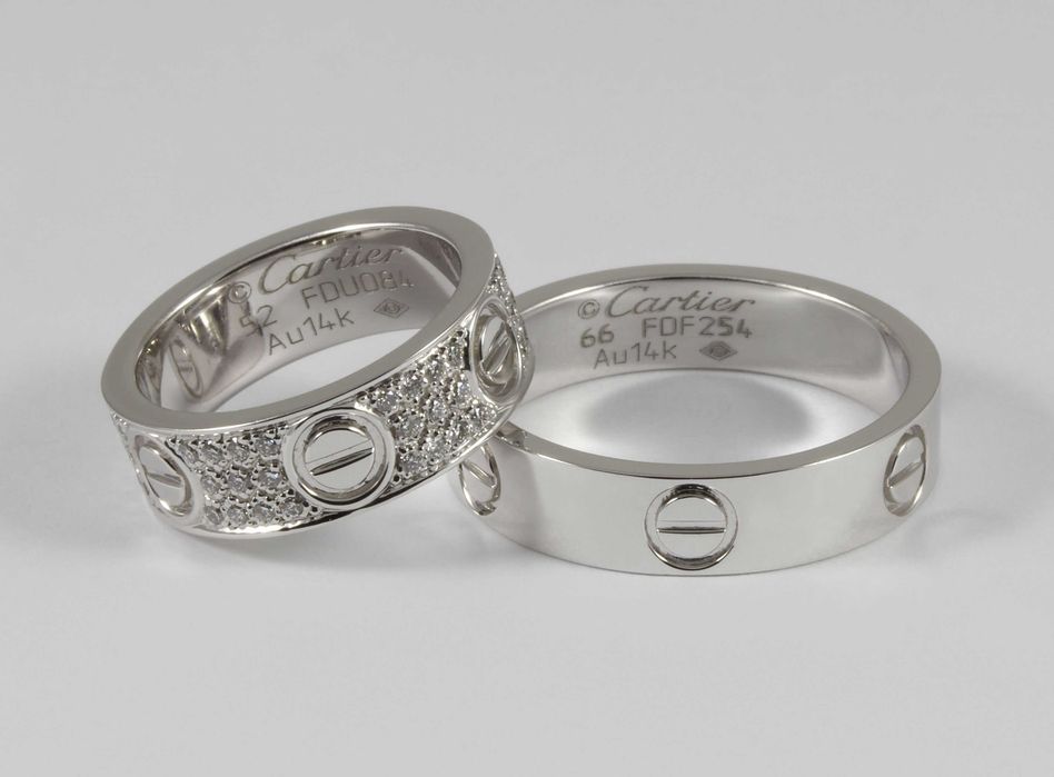 Золотое кольцо с бриллиантами Cartier Love