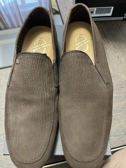 Новые замшевые мужские туфли . Оригинал . Италия ALDO BRUE