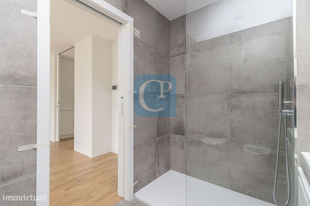Apartamento T1 novo com varanda - Empreendimento Agra Campus