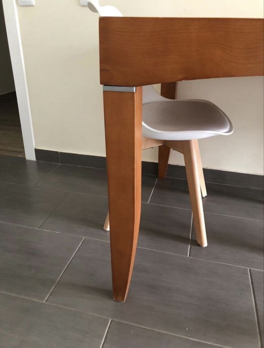 Mesa extensível em madeira