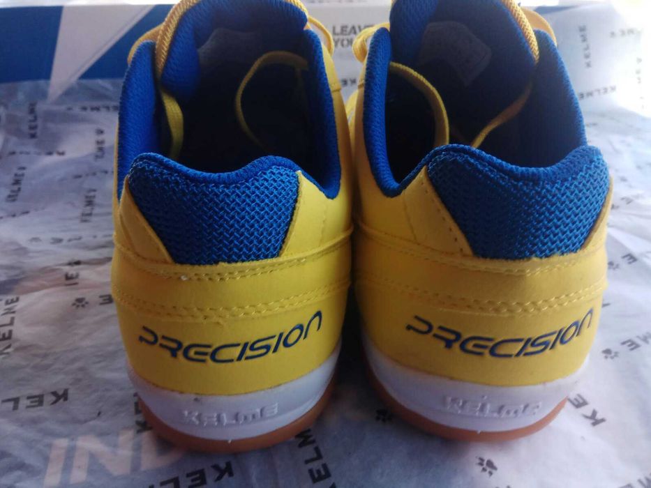 Футзалки (бампи) Kelme Precision р.44.5 - 29,5см