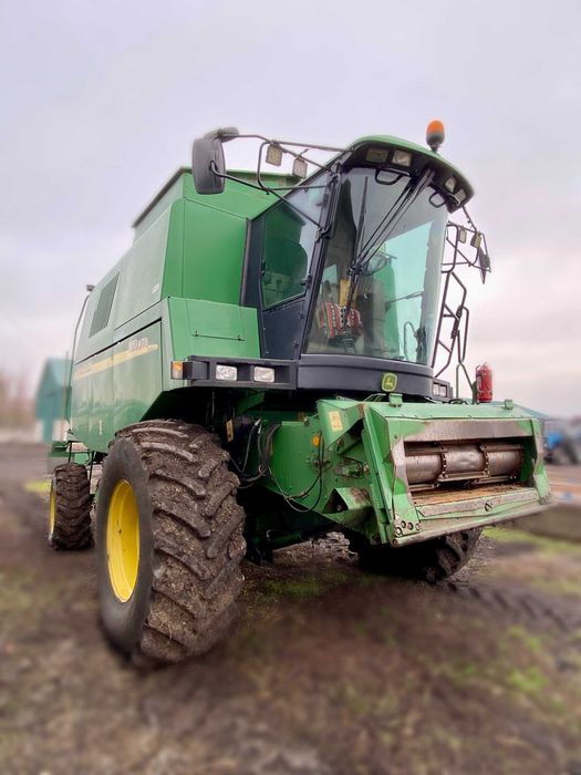 Комбайн John Deere 1550