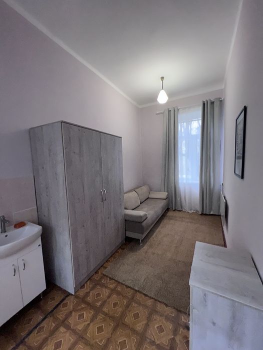 Окремі номери в хостелі. Кімнати, житло.