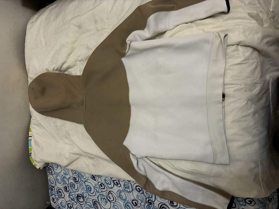 Nike tech branco e marrom