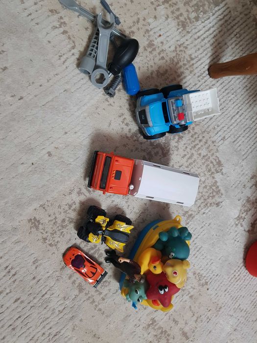 Машинки для хлопчика.