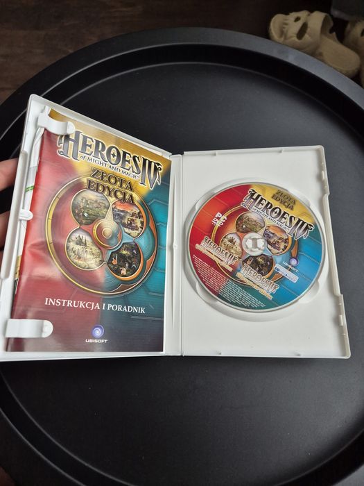 Heroes of might and magic IV złota edycja pc pudełko gra książeczka