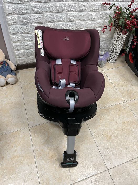 Автокрісло Britax Römer DUALFIX M i-SIZE Група 0+/1 (0-18 кг)