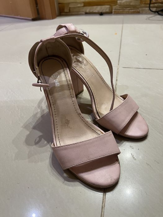 Босоніжки безкоштовно 37 розмір