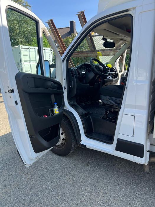 Fiat Ducato kontener 20 m³ z windą 750 kg – 2023