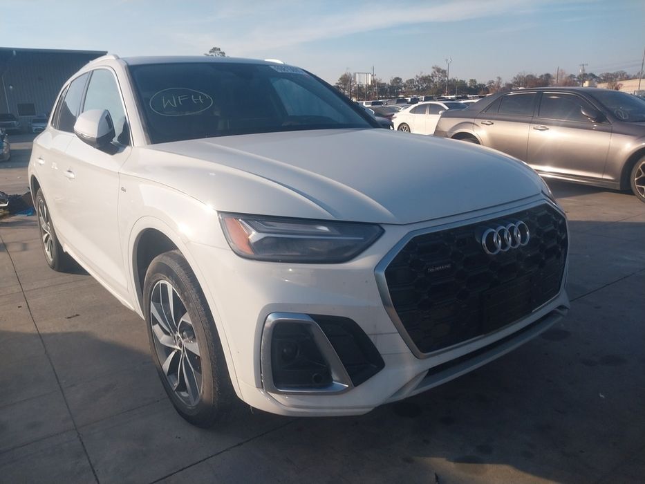 Разборка Audi Q5 80A LS9R капот бампер фара крыло рест диск стоп дверь