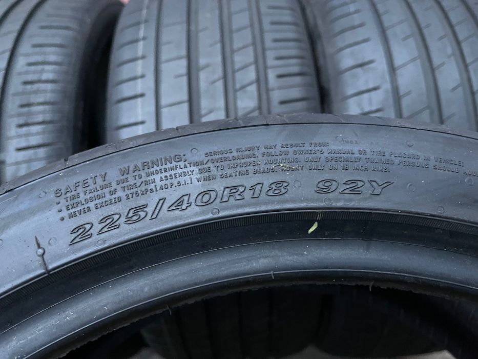 Шини.   225/40/18
