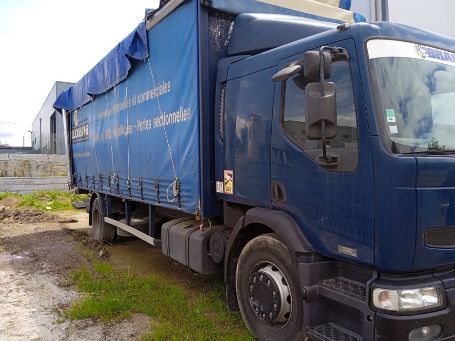 Camião Renault 320 CDI