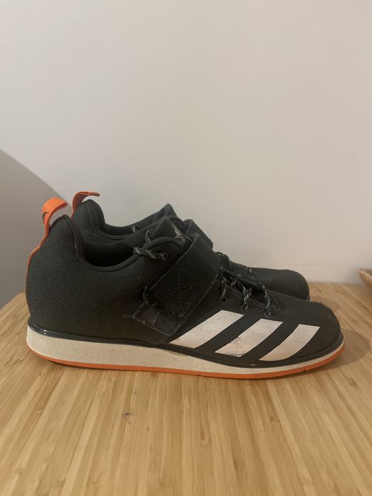 Powerlifting shoes