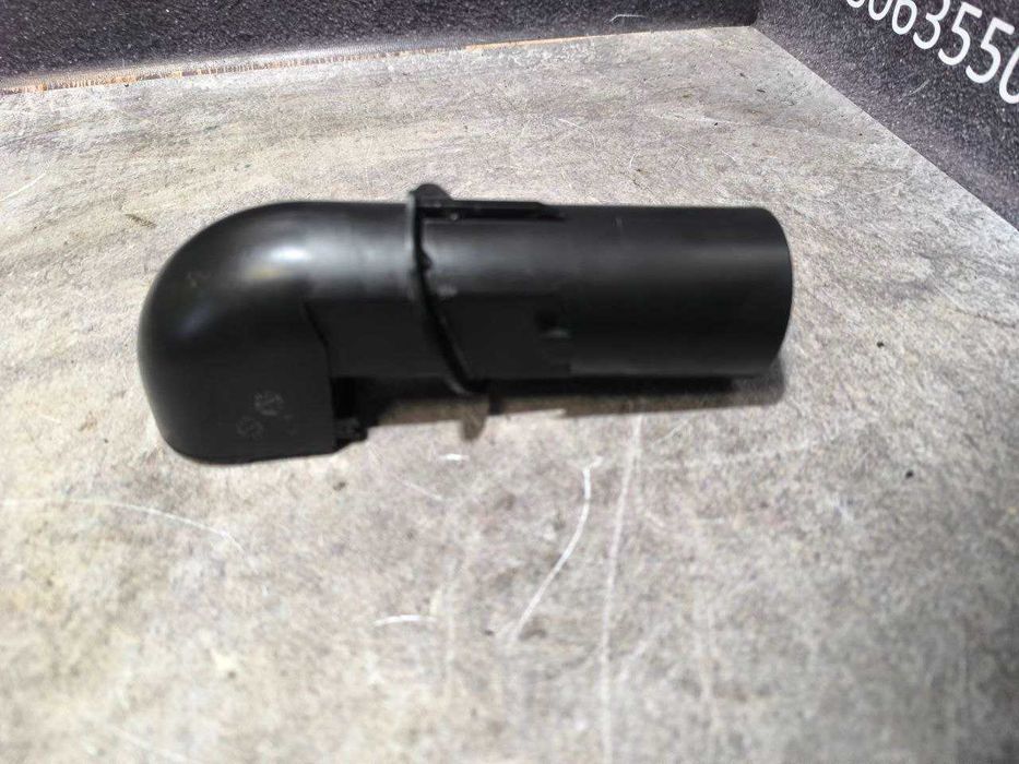 Повітропровід передньої стійки лівий Polestar 2 32314231