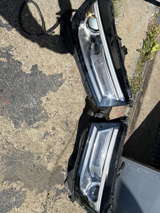 Audi q5 80a lampy bixenon komplet