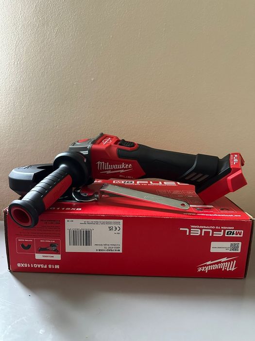 Нова  Milwaukee М18