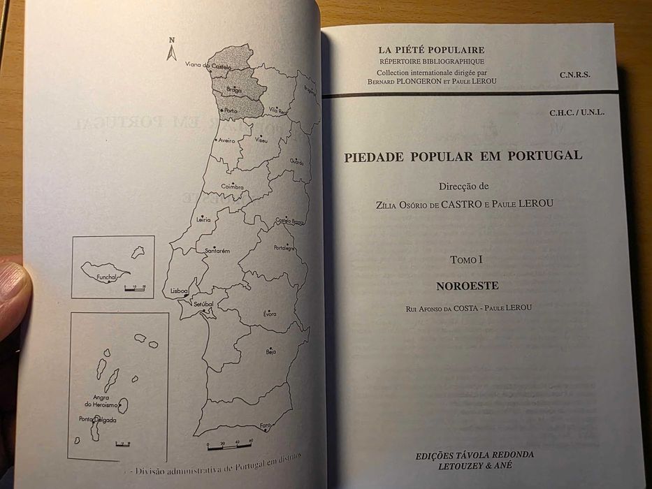 Tomo I da "Piedade Popular em Portugal" de Zília Osório de Castro e Paule Lerou