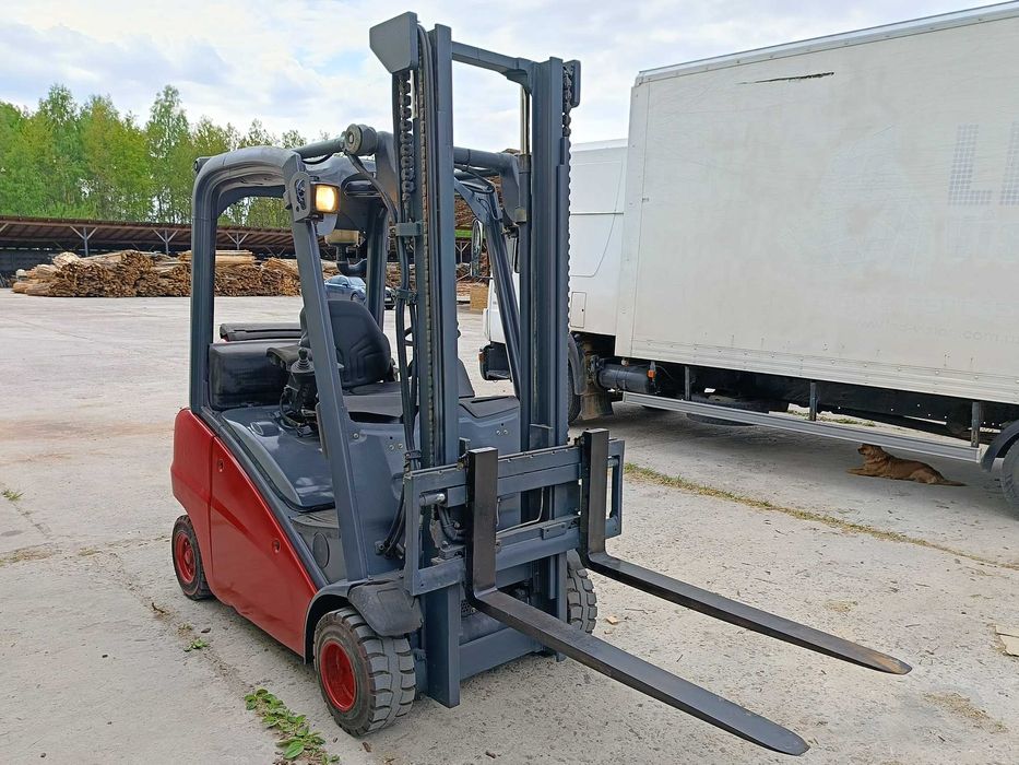 Продам погрузчик Linde H20T 2007