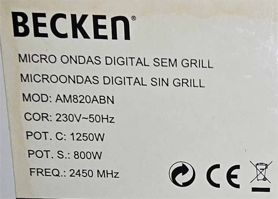 Micro Ondas Becken Modelo AM820ABN