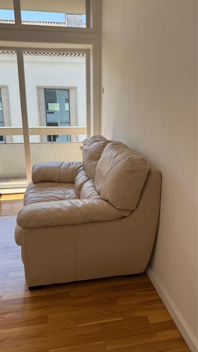 Sofa Dois Lugares Bege