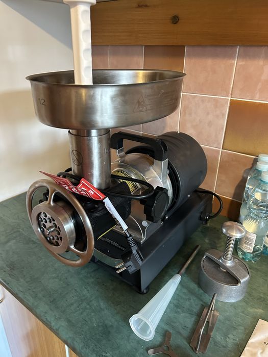 GGM Gastro FWFC550 nr 12 – maszynka do mięsa 550W, 2025