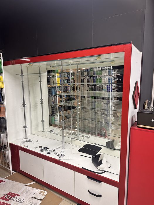 Витрина Куб стеклянный,много полок