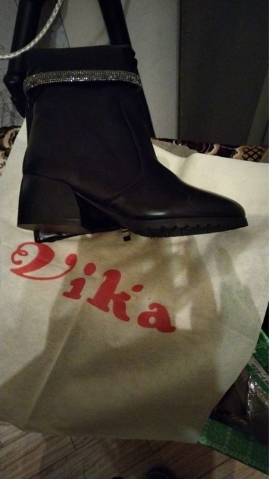Продам нове зимове жіноче взуття