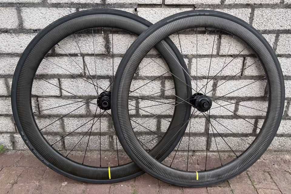 Mavic Cosmic Carbon 40/45 mm Disc z piastami Tune