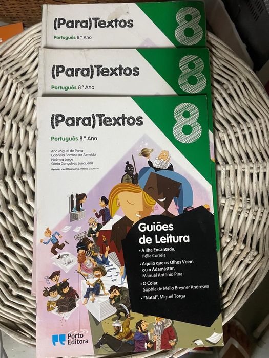Manual e caderno de atividades português 8 ano